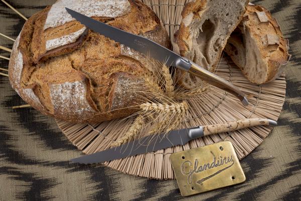 couteau a pain en pistachier
